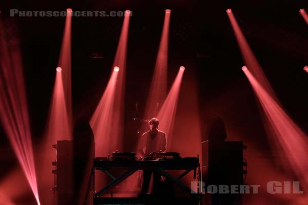 JAMIE XX - 2015-08-29 - SAINT CLOUD - Domaine National - Scene de l'Industrie - 